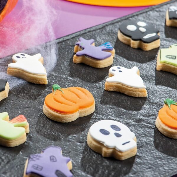 Lot de 6 mini emporte-pièces HALLOWEEN 3/5 x H 2,2 cm – Image 2