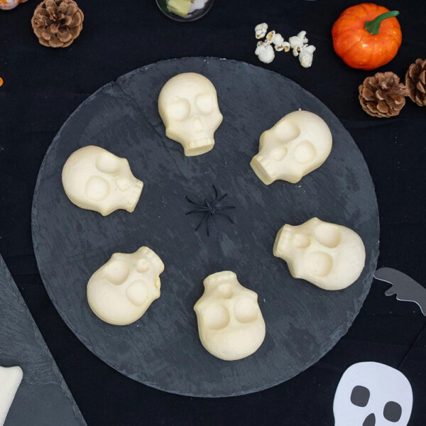 Moule à gâteau silicone d'halloween - Mini têtes de mort 3D – Image 5